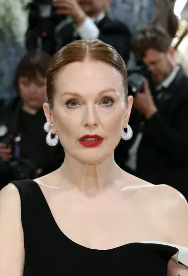 Met Gala — 2026: Энн Хэтэуэй, Виттория Черетти, дочь одного из самых богатых людей Индии Иша Амбани на красной дорожке Images, Джулианна, Метрополитенмузее, Жукова, дочерьмиЛоли, БахияЛоли, БахияРанее, красной, дорожке, вечера, появились, Джиджи, Хадид, Ирина, бюстгальтере, бриллиантами, Николь, Перри, АмбаниВенди, Кидман