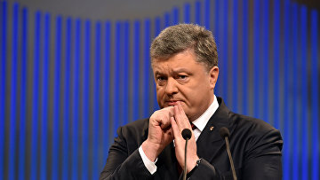 Президент Украины Петр Порошенко во время пресс-конференции в Киеве