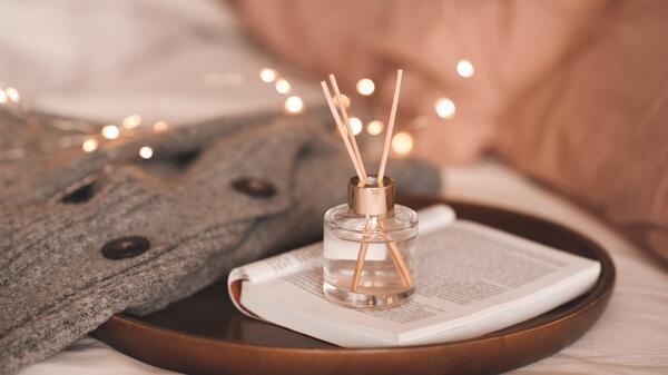 Как выбрать аромат для дома: топ-5 запахов, которые создают атмосферу уюта и гармонии - актуальные новости по теме Дарья дубинина на Toplenta