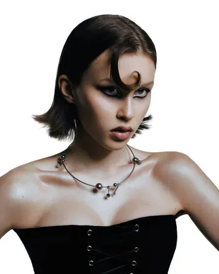 Корсет и шипы: 16-летняя Анна Пересильд снялась в образе готической принцессы ПересильдАнна, Пересильд, Дмитриенко, также, часто, образ, новой, которой, актриса, певцом, встречается, школьница, возмущает, Многих, карьера, жизнь, успеху, личная, Ваней, хейта