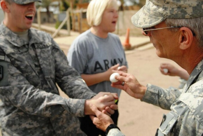  army.mi.
