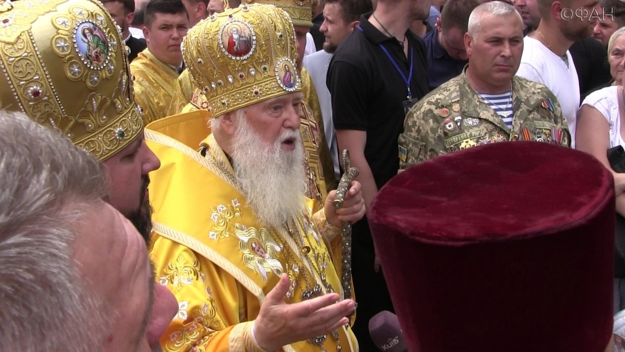 «Дьявол крепко взял за бороду»: как война в Донбассе «помогла» Филарету и его церкви 