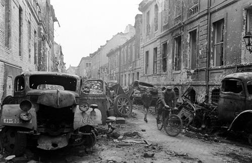 Редкие фотографии Берлина 1945 года