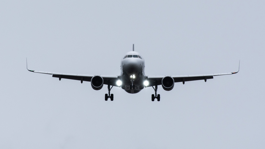 В Тюмени экстренно сел самолет из-за отказа автоматики