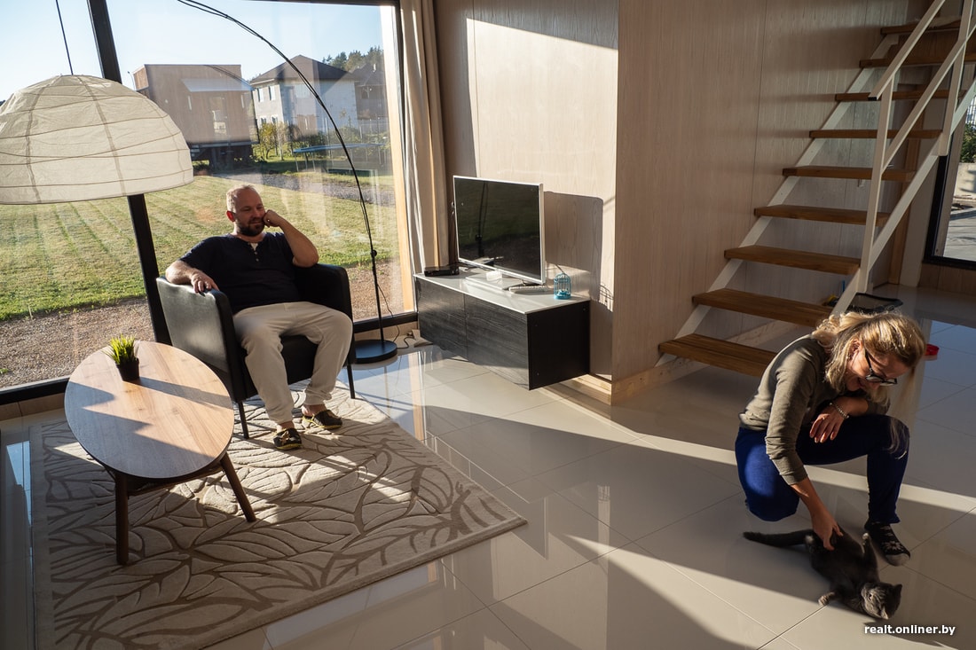 Помните семью из микродома на 16 «квадратах»? Посмотрите, какой удивительный коттедж она построила Помните семью из микродома на 16 «квадратах»? Посмотрите, какой удивительный коттедж она построила архитектура