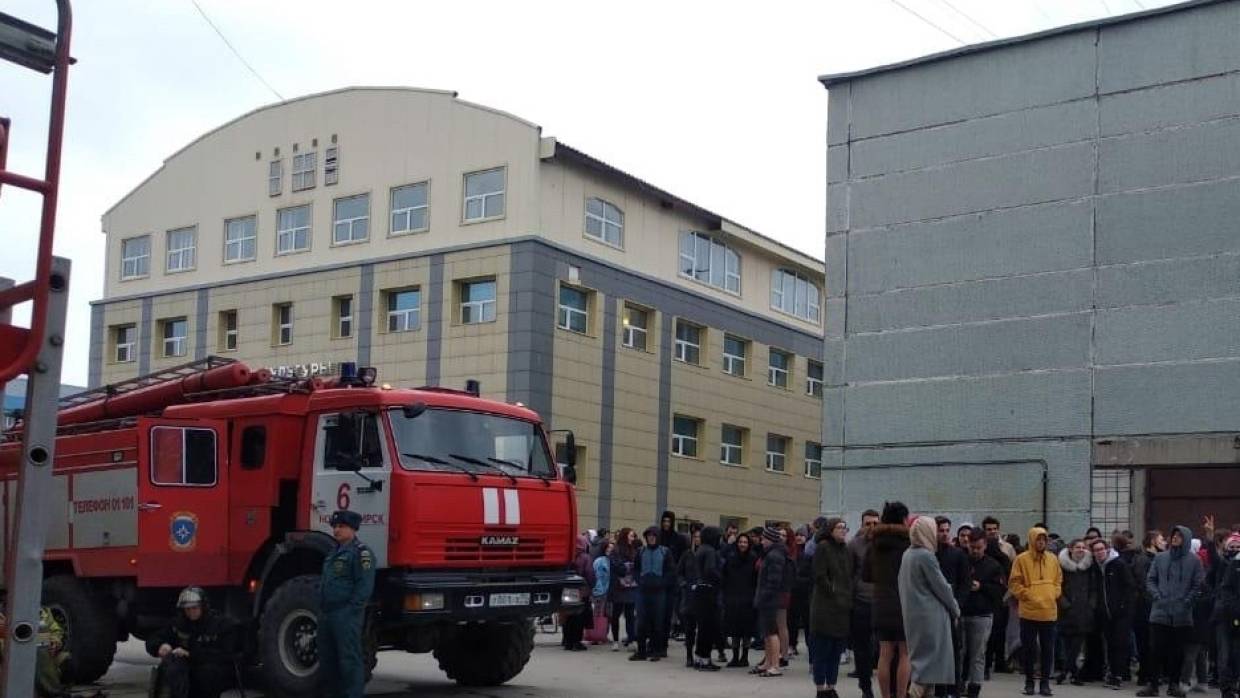 Школы и учреждения Самарской области проверят после массового «минирования»