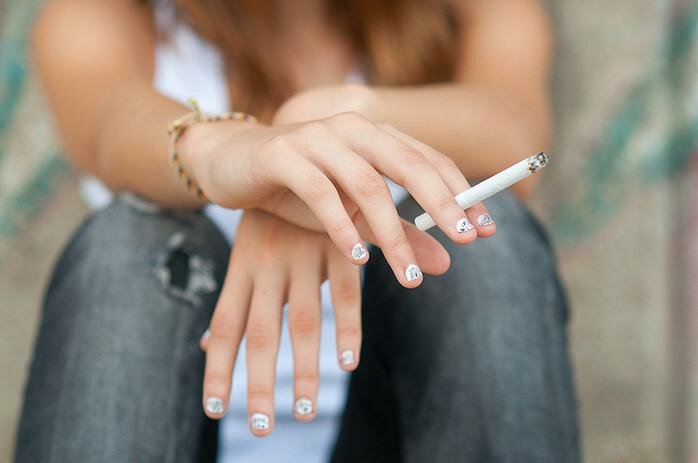 Вы узнали, что ваш подросток курит: как реагировать и что говорить