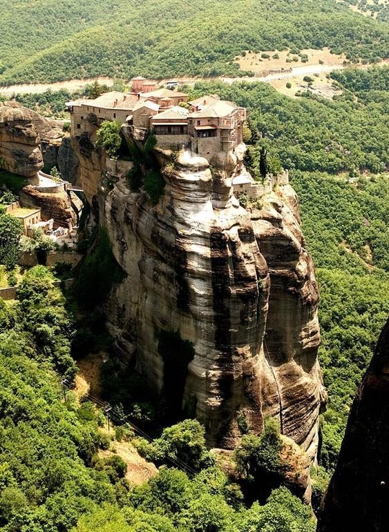 Monasteries of Meteora, Greece дом, интересное, красиво, обрыв, строения