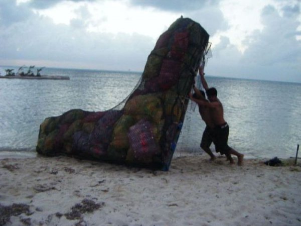 Искусственный остров из пластиковых бутылок Искусственный остров из пластиковых бутылок сделай сам