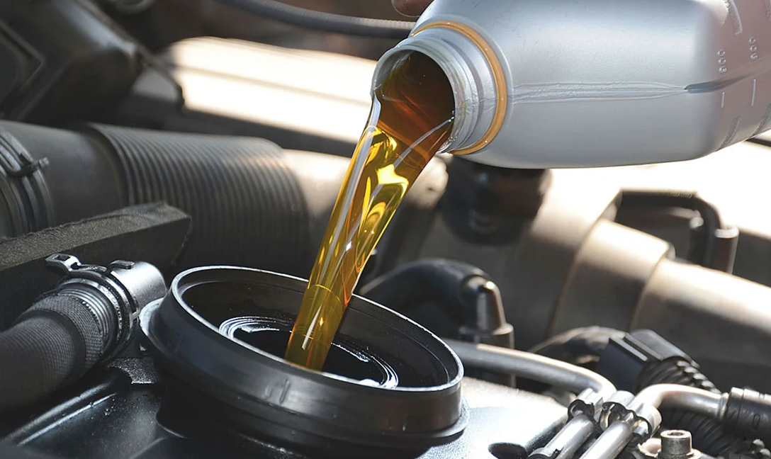 5 причин почему автомобиль ест масло. Но капиталить движок не придётся!