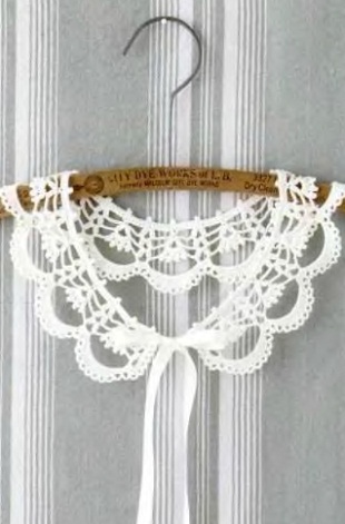 Белый воротничок крючком