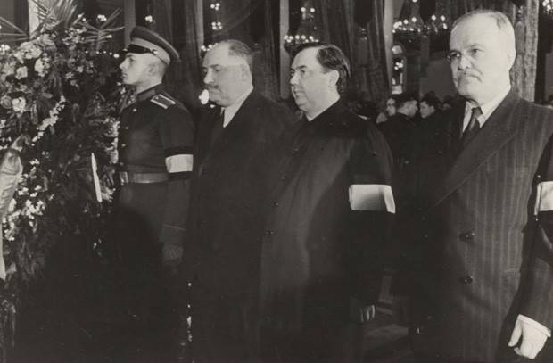 Деяния Никиты-чудотворца. Часть 4. Венгерский гамбит Деяния Никиты-чудотворца. Часть 4. Венгерский гамбит история