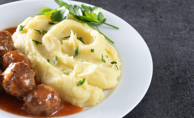 Отец Илона Маска в России: реакция на цены в магазинах, борщ и котлеты котлеты, Москву, признался, блюда, Илона, города, чистотой, поразился, Москва, SpaceX, основателя, дорожеУдивила, Европе, стоил, дорог Позднее, такой, фурор, произвела, которая, классику