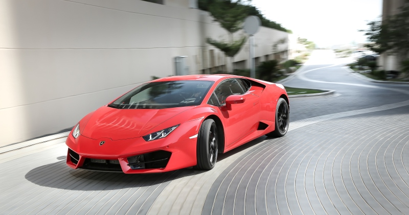 Турист из Британии в Дубае арендовал Lamborghini и за три часа накатал штрафов на стоимость нового BMW