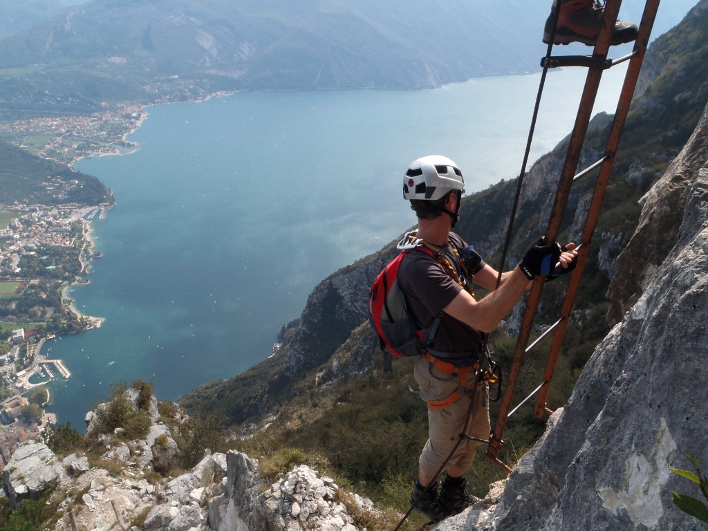 Via Ferrata - железная тропа - не дай бог кому-то на нее попасть! Via Ferrata - железная тропа - не дай бог кому-то на нее попасть!