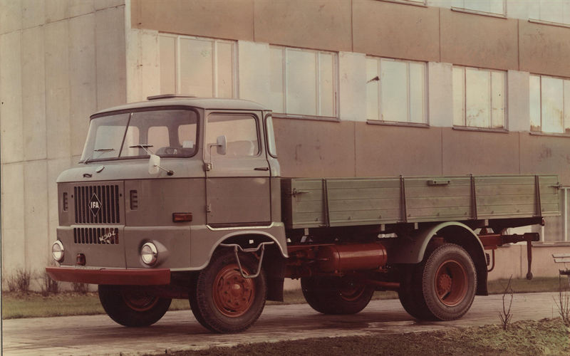 15 иностранных грузовиков, которые помогали строить СССР авто и мото,грузовики,СССР