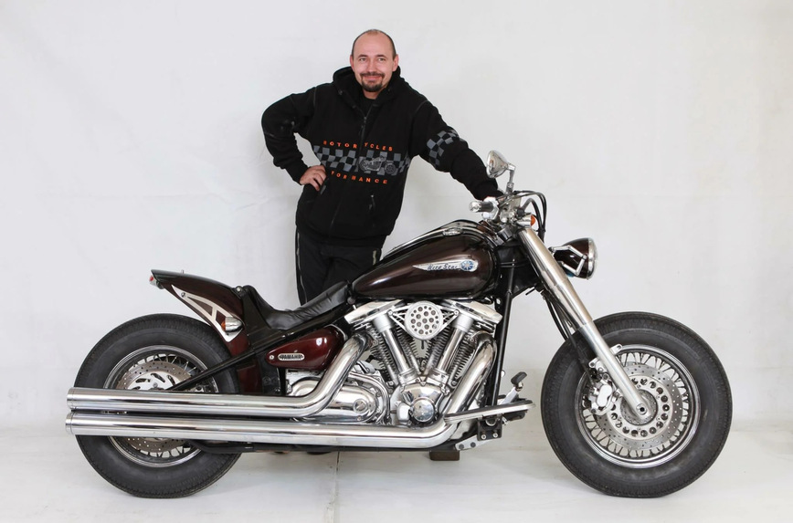 Байкер собирает крутой пикап с кабиной от ЗИС-150, чтобы возить свой мотоцикл авто и мото,автоновости