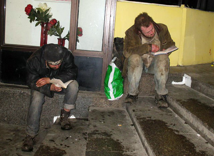 Добро пожаловать: 18 потешных снимков о буднях жителей культурной столицы Добро пожаловать: 18 потешных снимков о буднях жителей культурной столицы