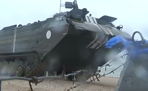 Украинские военные минируют побережье в районе Мариуполя