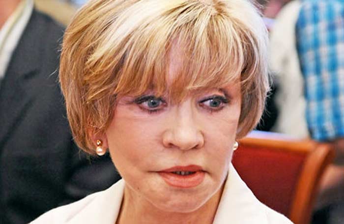 Изменившуюся Веру Алентову заклевали в сети из-за бесконечного злоупотребления пластикой актеры,Вера Алентова,кино и тв,пластика,скандалы