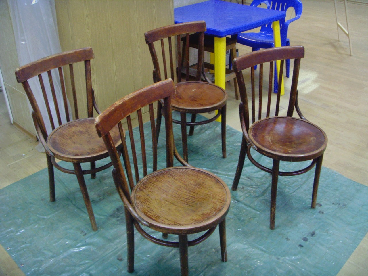 Переделка старых венских стульев