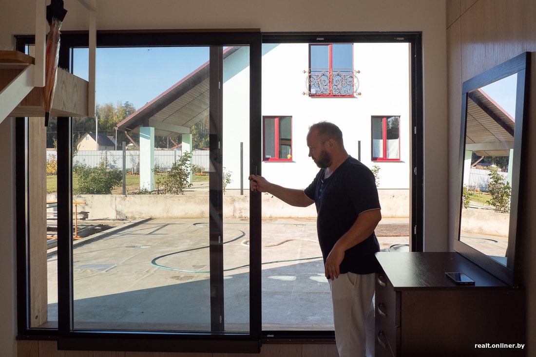 Помните семью из микродома на 16 «квадратах»? Посмотрите, какой удивительный коттедж она построила Помните семью из микродома на 16 «квадратах»? Посмотрите, какой удивительный коттедж она построила архитектура