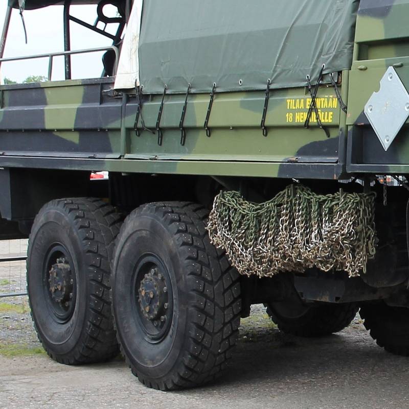 Сделано в Финляндии: Sisu собирается на войну Сделано в Финляндии: Sisu собирается на войну оружие