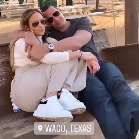 Кто займется перестройкой нового особняка Джей Ло и Алекса Родригеса: "деловая" поезда пары в Техас Кто займется перестройкой нового особняка Джей Ло и Алекса Родригеса: "деловая" поезда пары в Техас Звездные пары