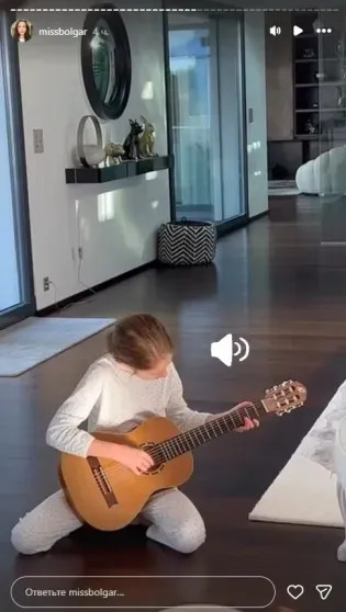 Выгнали из дома, ездят на трамвае, нет денег на няню: Ирина Болгар опубликовала огромный архив с детьми от Павла Дурова и рассказала о новых проблемах Ирины, БолгарСторис, Болгар, также, детей, Дуровым, Дурова, разрыва, сторис, который, всего, алиментов, детьми, Дуров, сейчас, которая, жизни, Ирина, Юлией, своих