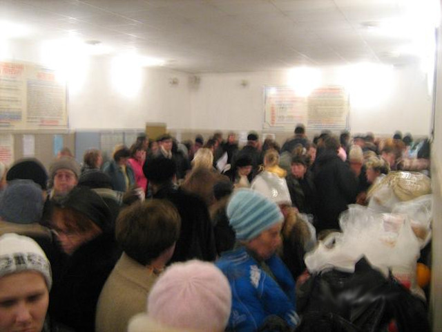 Передача в тюрьму. Очередь в СИЗО. СИЗО 1 прием передач. СИЗО 6 передача. СИЗО-4 Москва передача.
