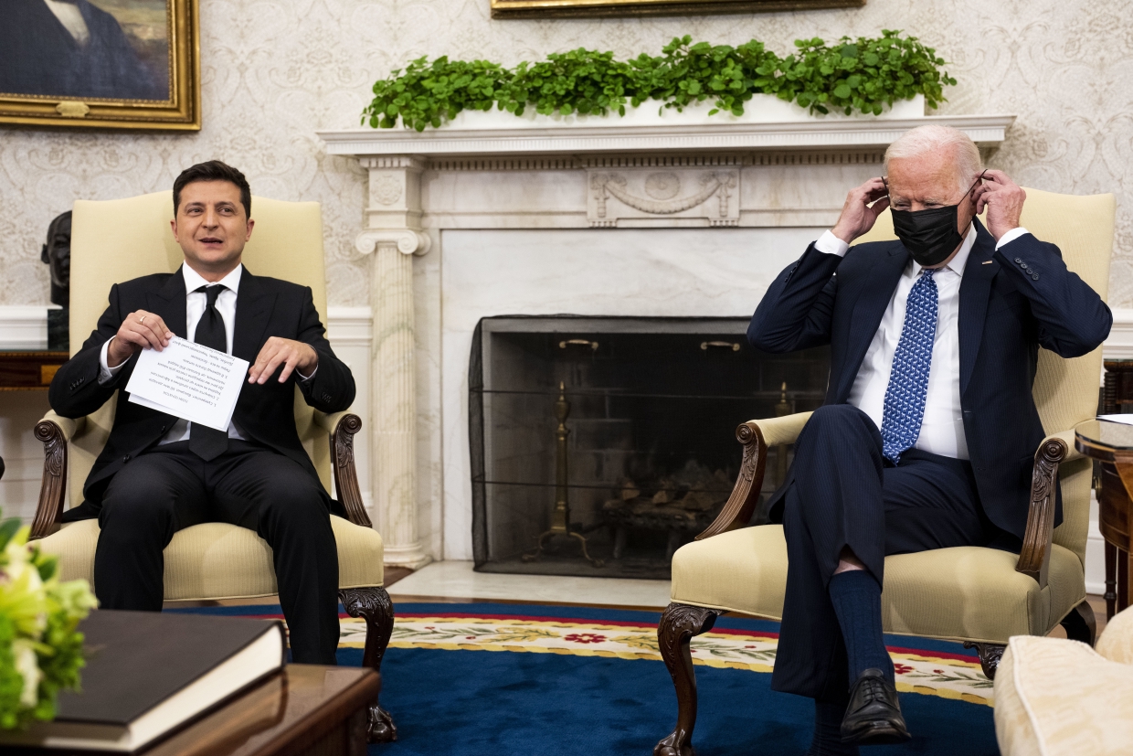 Звучит как сарказм: Зеленский предложил Байдену привлечь США к разрешению ситуации в Донбассе