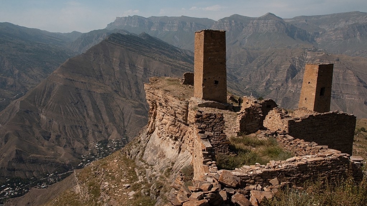 Директор турфирмы в Дагестане обманула клиентов из крупных городов России
