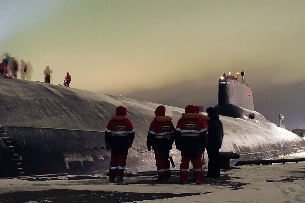 В Санкт-Петербурге отменили парад ВМФ