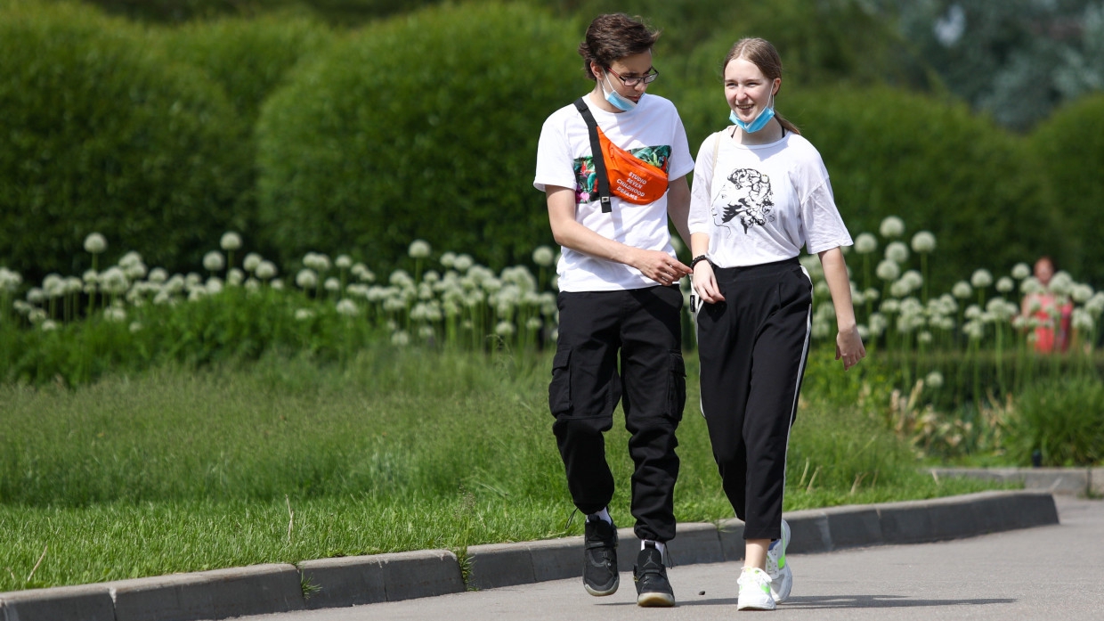 Облачная и дождливая погода ожидается в Москве в субботу