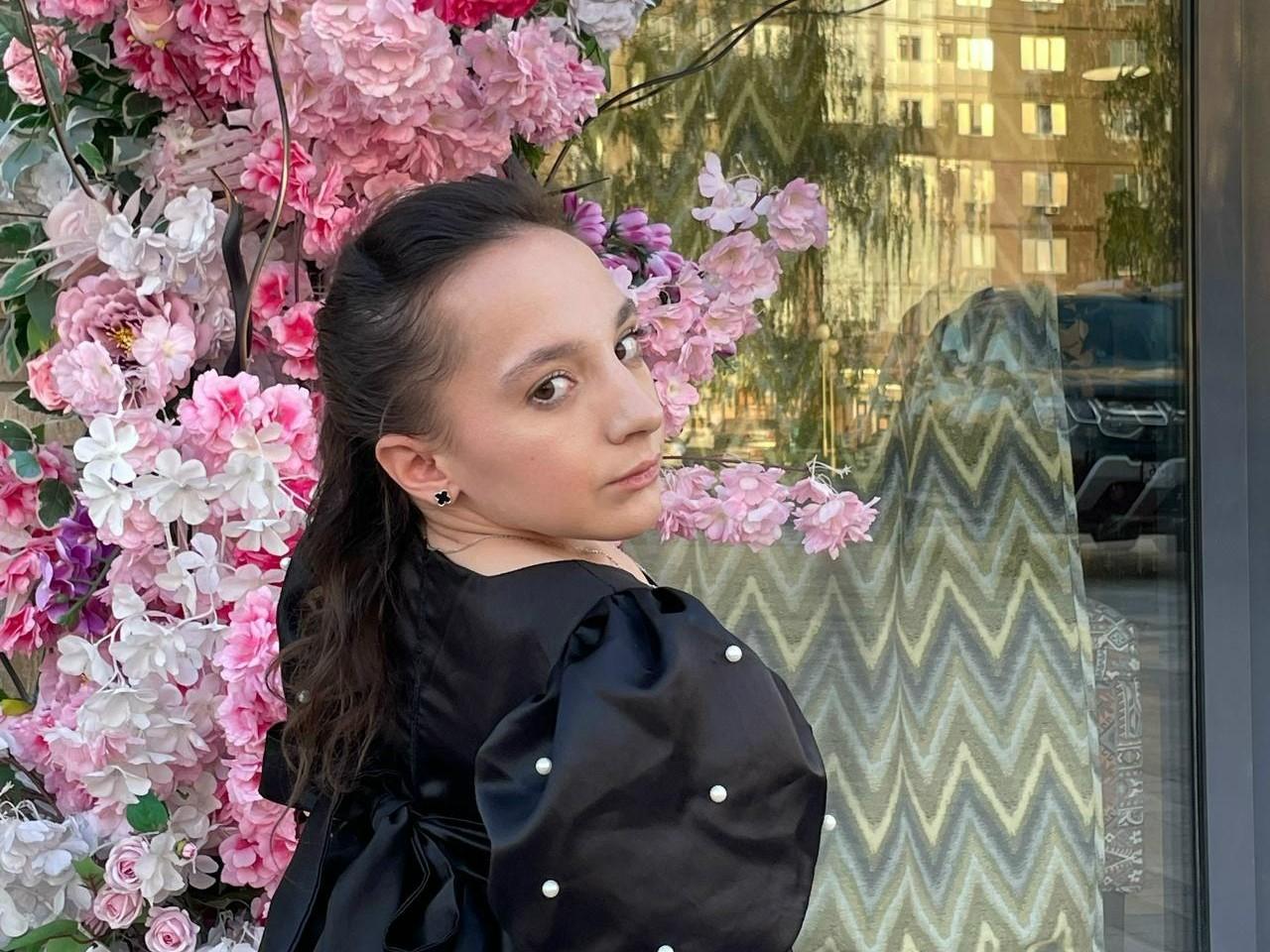 Поступила в вуз, но лишилась дома: как сейчас живет самая маленькая девочка России Полина, Скорик, окончила, школу, Полине, девочка, школы, маленькой, семье, менеджмента, актрисой, стороны, время, приходилось, России, роста, девочке, сразу, приходится, пришлось