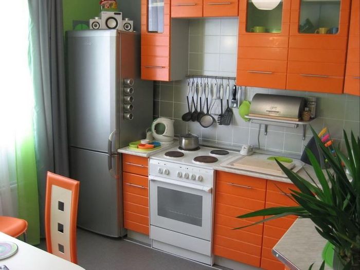 Как удачно вписать холодильник в интерьер кухни: 11 замечательных примеров холодильник, интерьер, будет, холодильника, вписать, места, технику, стоит, совсем, также, отлично, маленькой, чтобы, этого, кухонный, кухни, удачно, занимает, габаритную, вариантом