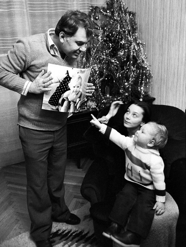 С двумя Эмилями ЛОТЯНУ - мужем и сыном. Фото: © РИА «Новости»