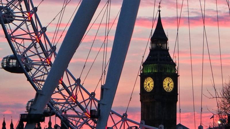 Британцы раскритиковали провальный курс Лондона на «дешевые деньги»