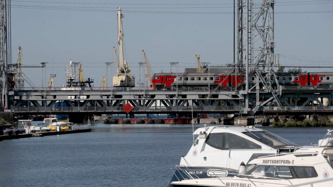 Думаю, у европейцев хватит ума не совершать самоубийственных действий» |  Статьи | Известия