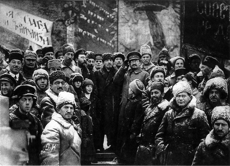  Большевики во главе с Лениным, зима 1917-1918 гг. история, события, фото