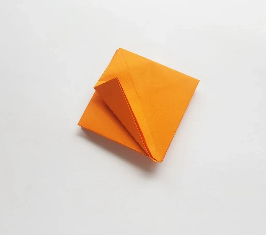 Оригами-цветок из бумаги: 7 мастер-классов со схемами и видео сложите, пополам, чтобы, к центру, бумаги, заготовку, Сложите, стороны, сделать, цветок, боковые, с другой, зелёного, Теперь, лепестки, оригами, из бумаги, цветной, двусторонней, работу