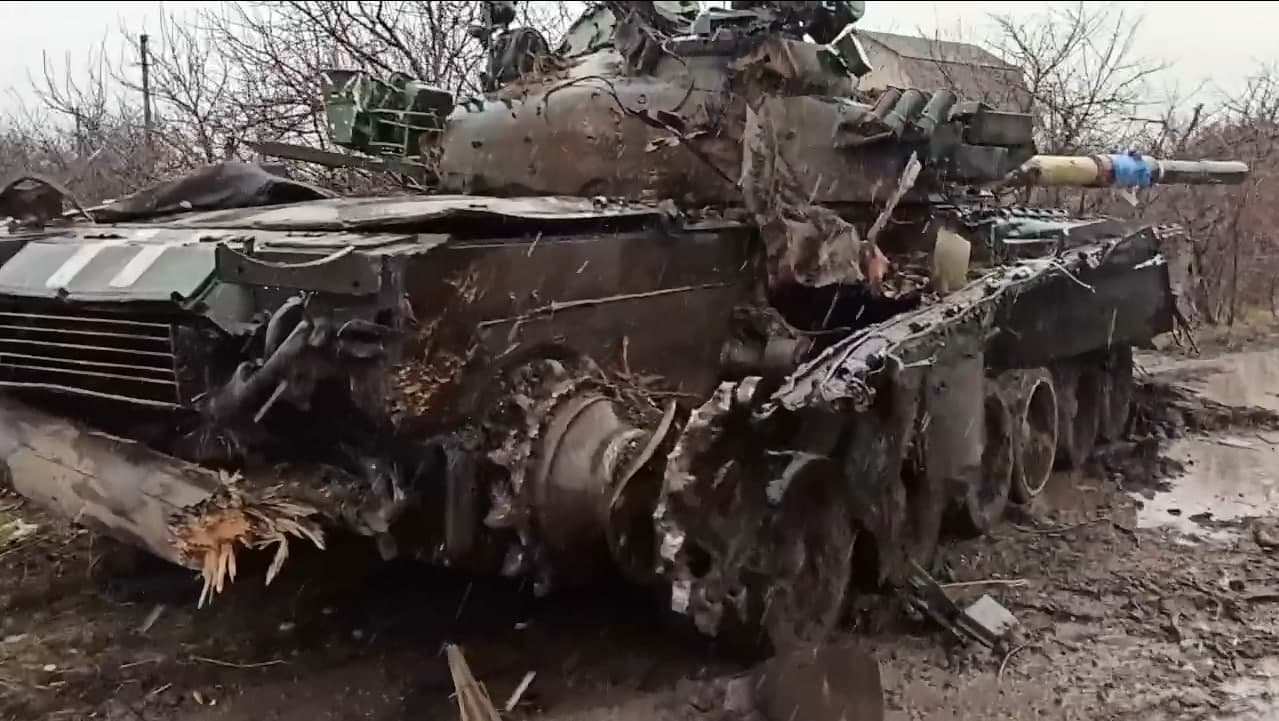 «Мясной штурм»: полное видео самоубийственной атаки бронетехники НАТО и пехоты на запорожском фронте