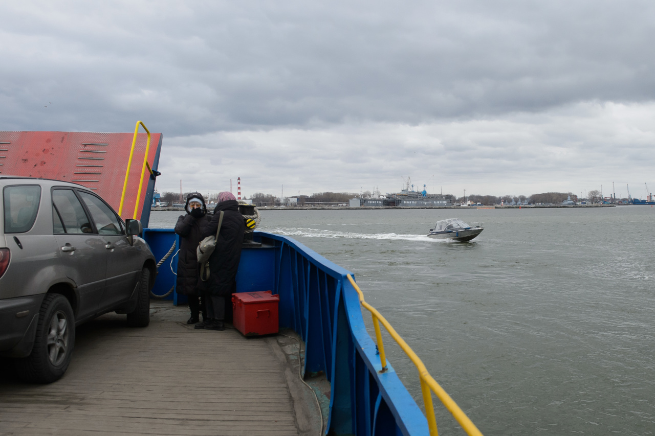 Машину паромом из питера в калининград