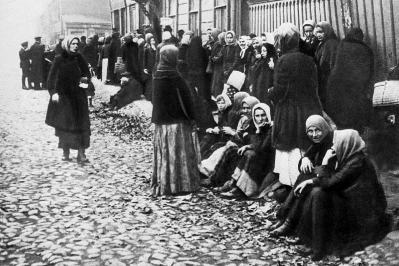 Зерно — фронту. Продразвёрстка в России. Столетний юбилей