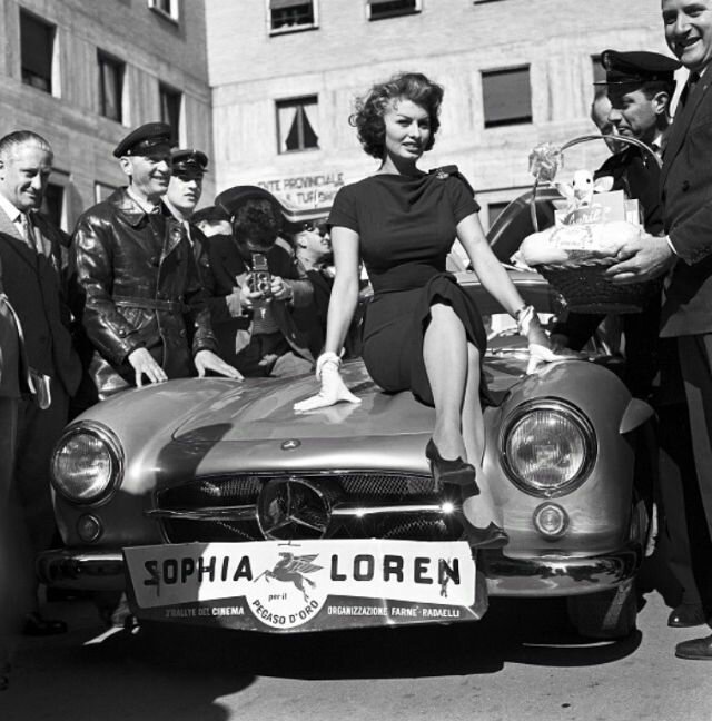 Роскошная Софи Лорен и ее Mercedes-Benz