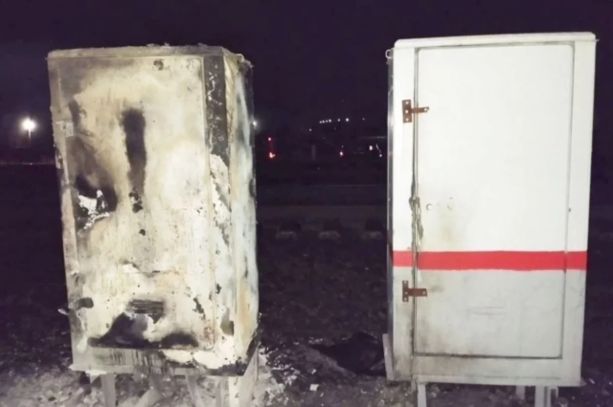 Подростки за деньги подожгли релейный шкаф на железной дороге Кузбасса