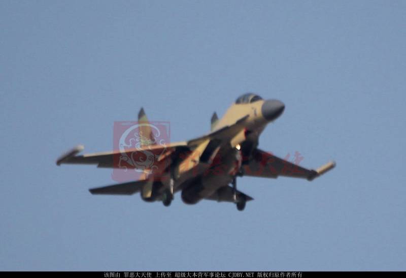 Самолет РЭБ Shenyang J-16D появился на публике ввс