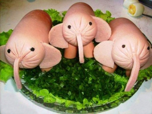 когда мужчина готовит еду 