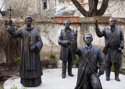 В Вильнюсе установили скульптуру польскому нацисту Кастусю Калиновскому