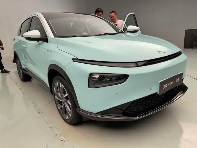 Xpeng продала 120 757 электромобилей и потеряла 1,3 миллиарда долларов США в 2022 году, согласно годовому отчету. 